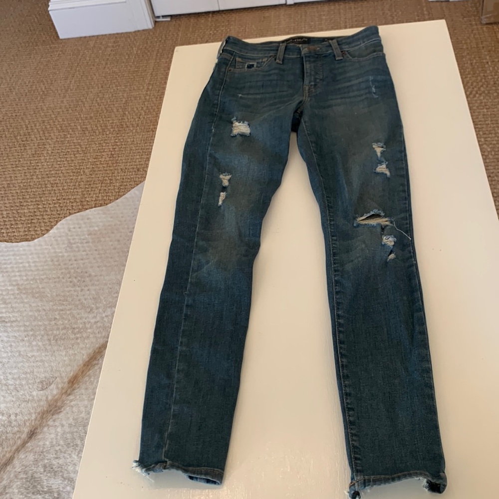Womens distressed Lucky Brand Jeans